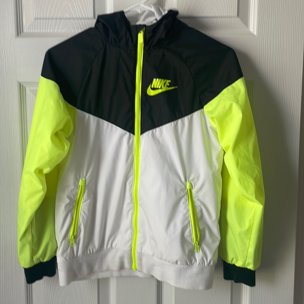 Boys nike M windbreaker jacket